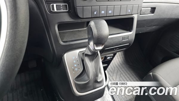 Hyundai Staria 2022, фото 11