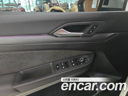 Volkswagen Golf 2023, фото 17