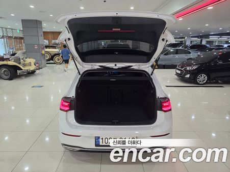 Volkswagen Golf 2023, фото 18