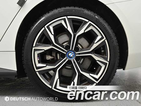 BMW i4 2022, фото 5