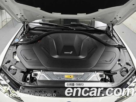 BMW i4 2022, фото 6