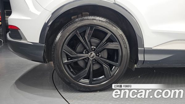 Audi Q4 e-tron 2022, фото 4