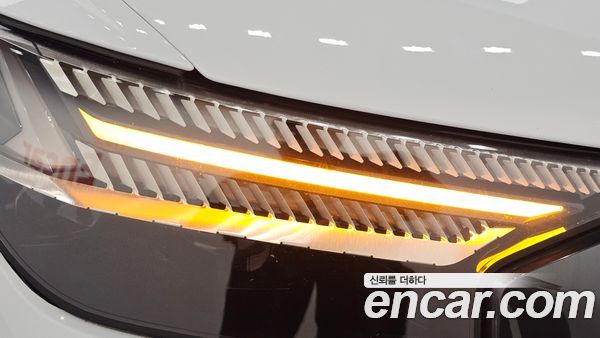 Audi Q4 e-tron 2022, фото 7