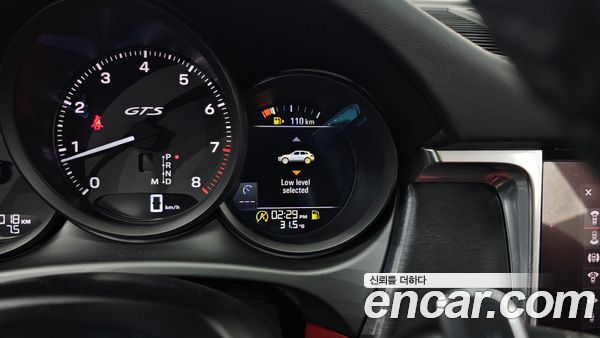 Porsche Macan 2023, фото 23