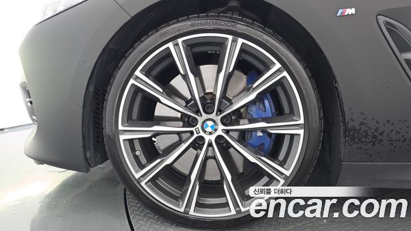 BMW 8 Series 2023, фото 5