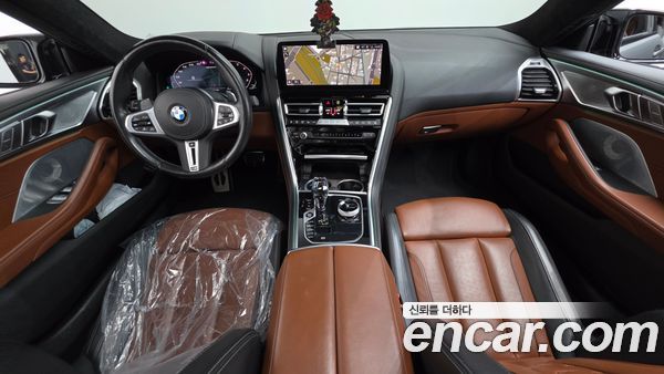 BMW 8 Series 2023, фото 10