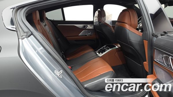 BMW 8 Series 2023, фото 17
