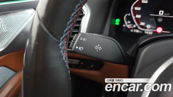 BMW 8 Series 2023, фото 30