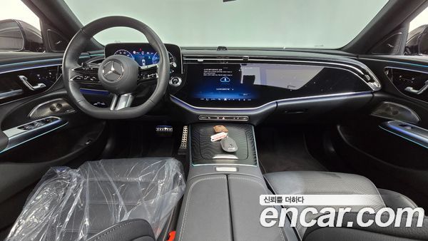 Mercedes-Benz E-Class 2024, фото 7