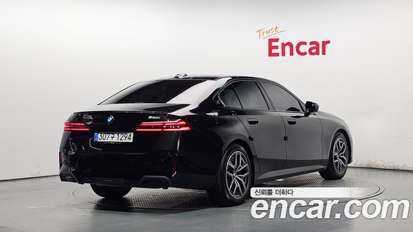BMW 5 Series 2026, фото 2