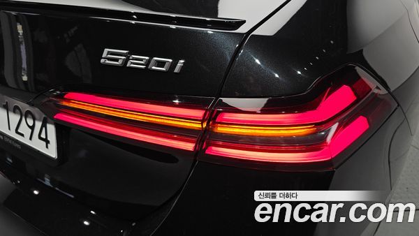 BMW 5 Series 2026, фото 9