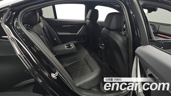 BMW 5 Series 2026, фото 16