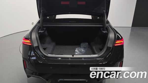 BMW 5 Series 2026, фото 29