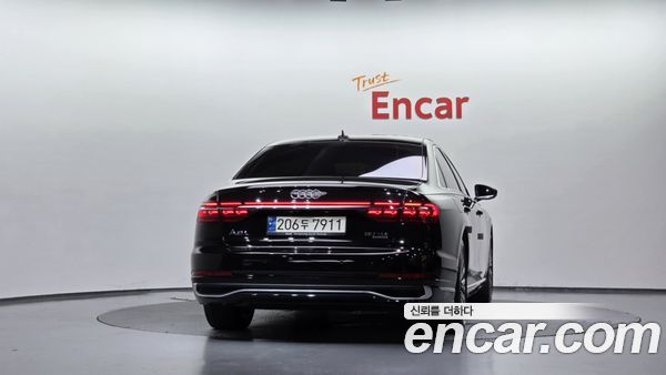 Audi A8 2023, фото 4