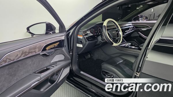 Audi A8 2023, фото 10