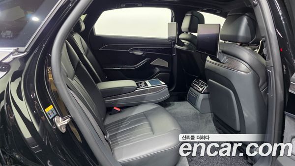 Audi A8 2023, фото 12
