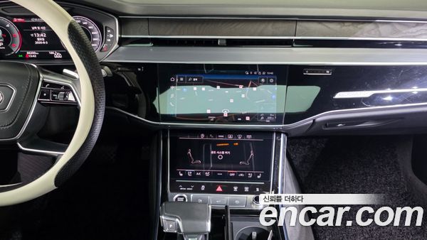Audi A8 2023, фото 14