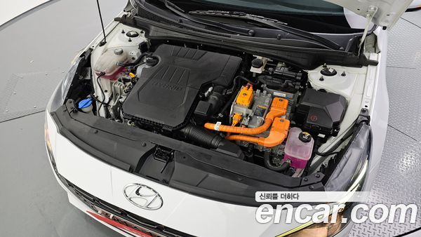 Hyundai Elantra 2022, фото 6