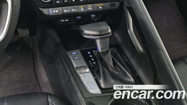 Hyundai Elantra 2022, фото 12