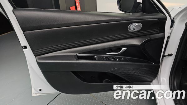 Hyundai Elantra 2022, фото 14