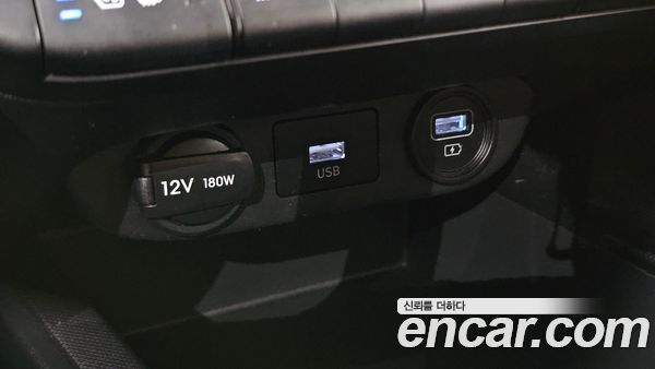 Hyundai Elantra 2022, фото 29