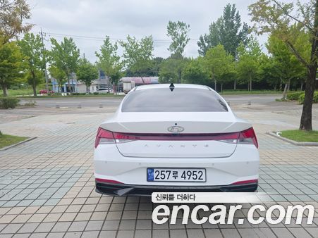 Hyundai Elantra 2023, фото 6