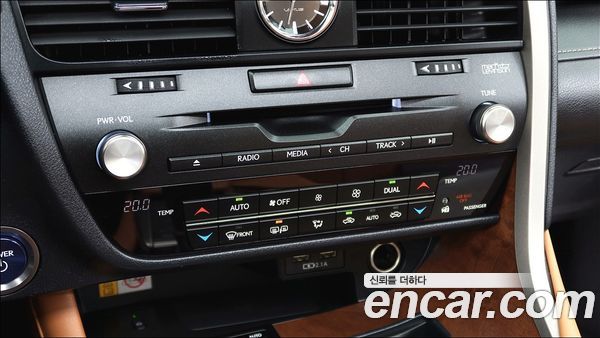 Lexus RX 2022, фото 16