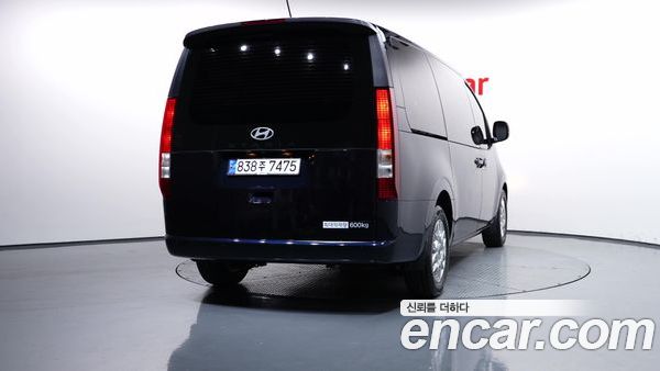 Hyundai Staria 2025, фото 3