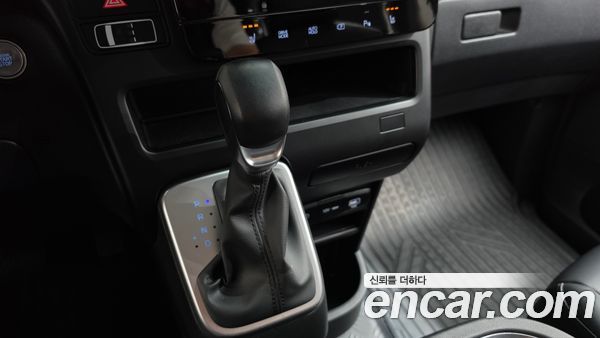Hyundai Staria 2025, фото 11
