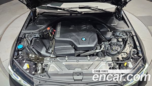 BMW 3 Series 2023, фото 6