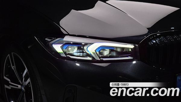 BMW 3 Series 2023, фото 8