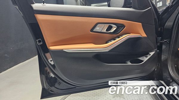 BMW 3 Series 2023, фото 14