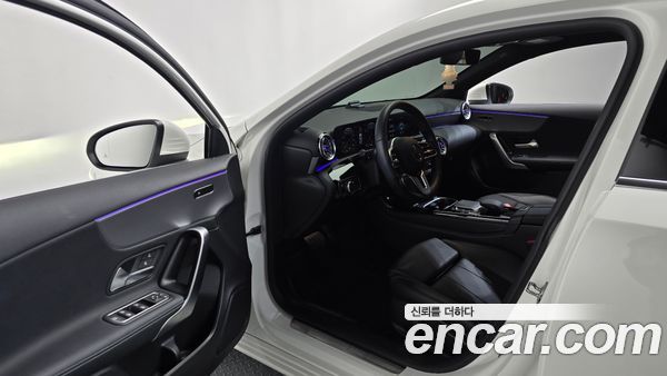 Mercedes-Benz A-Class 2022, фото 12