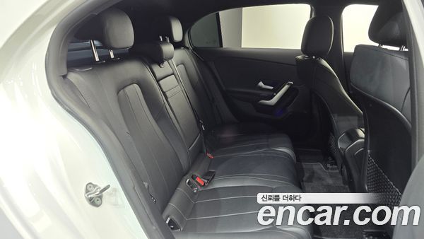 Mercedes-Benz A-Class 2022, фото 16