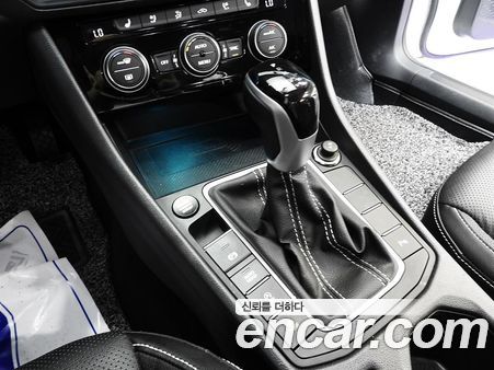 Volkswagen Jetta 2023, фото 16