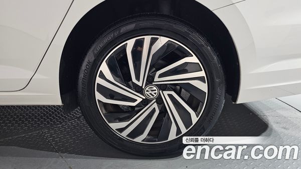 Volkswagen Jetta 2021, фото 6
