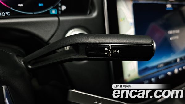 Mercedes-Benz E-Class 2025, фото 11