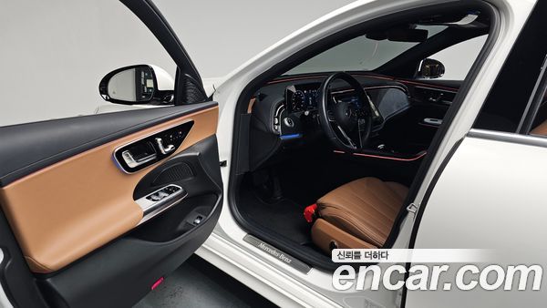 Mercedes-Benz E-Class 2025, фото 12
