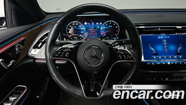 Mercedes-Benz E-Class 2025, фото 18