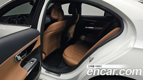 Mercedes-Benz E-Class 2025, фото 15