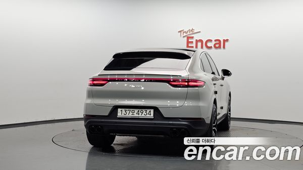 Porsche Cayenne 2023, фото 3