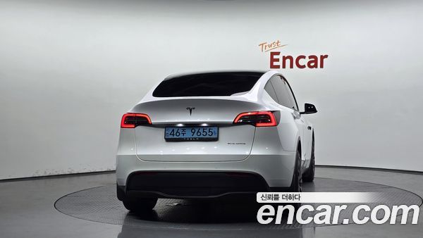 Tesla Model Y 2022, фото 4