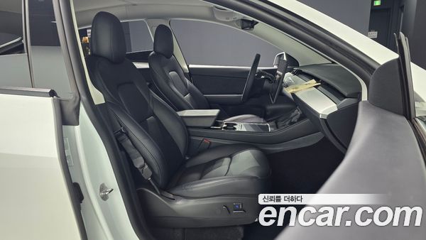 Tesla Model Y 2022, фото 10