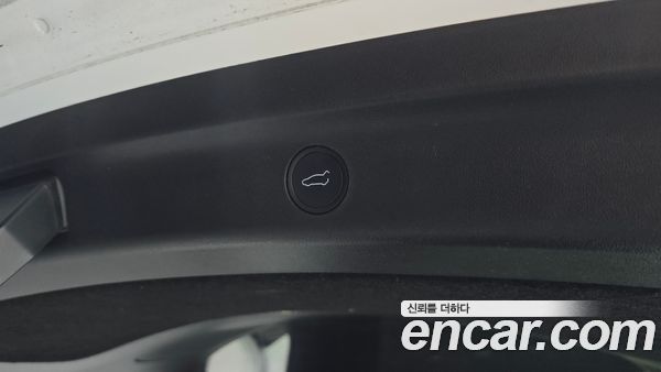 Tesla Model Y 2022, фото 16