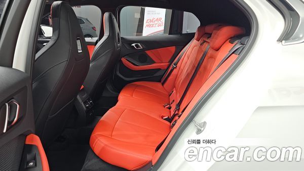 BMW 1 Series 2024, фото 17