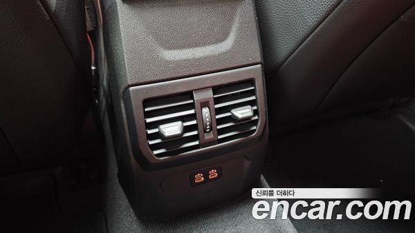 BMW 1 Series 2024, фото 30