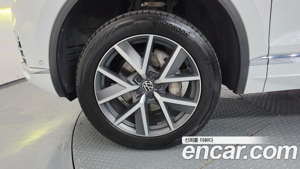 Volkswagen Touareg 2021, фото 5