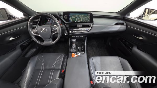 Lexus ES 2023, фото 10