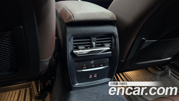 BMW 3 Series 2023, фото 28