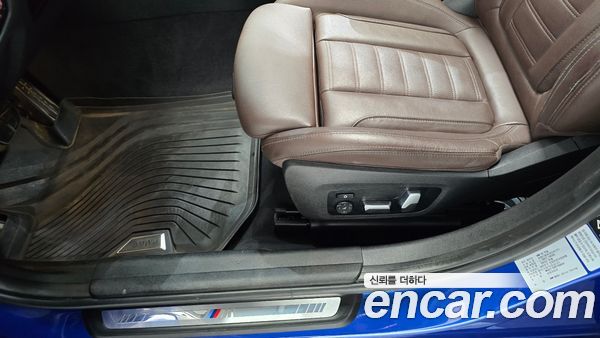 BMW 3 Series 2023, фото 29